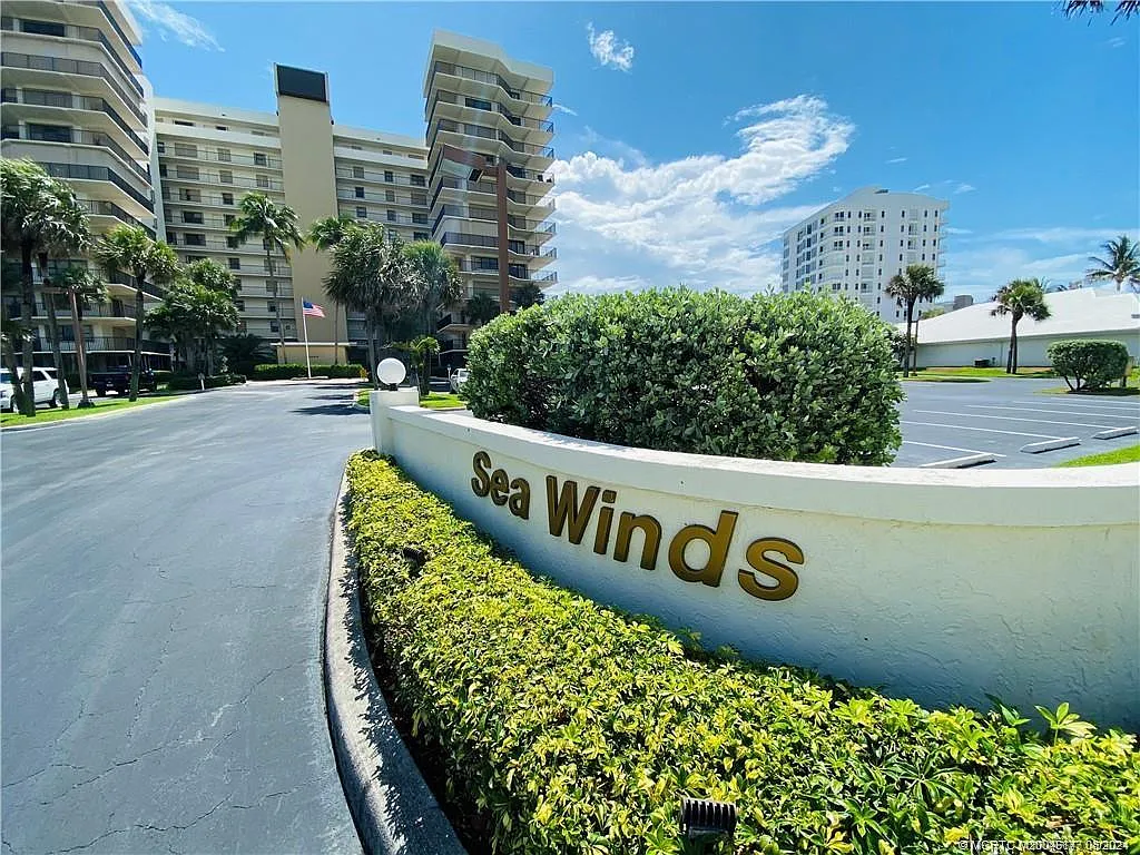 Building Photo - 10044 S Ocean Dr #102