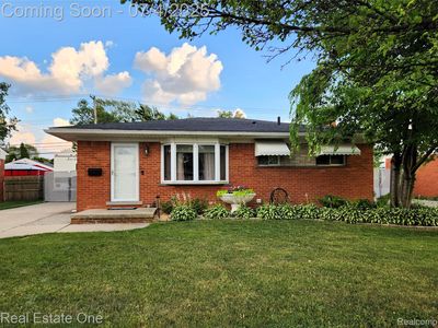 15622 Chestnut St, Roseville, MI, 48066