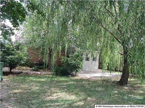 5th image of 915 McGowan Dr