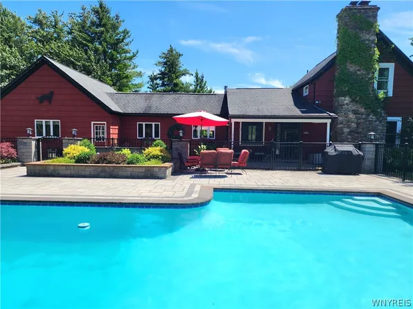 9303 Falls Rd, West Falls, NY 14170