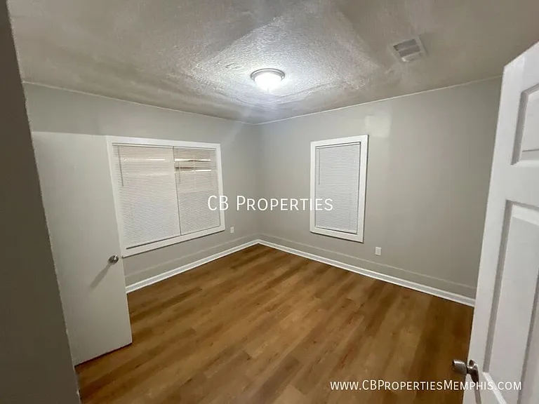 2100 Stovall Ave — Photo 3