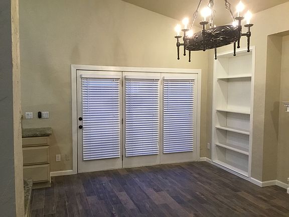 3rd image of 7920 W Dahlia Dr