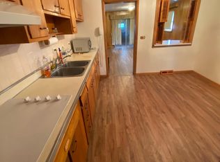 921 Woodland Dr, Wheeling, IL 60090