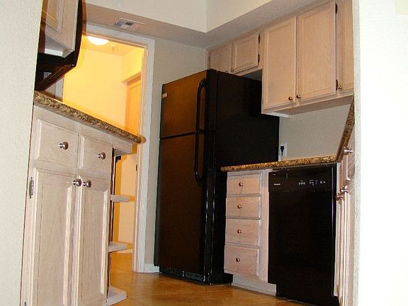 3rd image of 5104 N 32nd St Unit 312