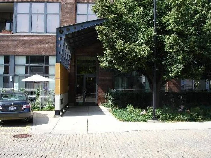 1800 Ridge Ave Unit 212 photo 1