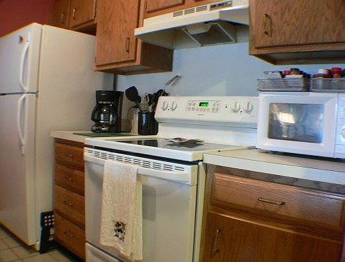 2nd image of 406 Carlton Ln
