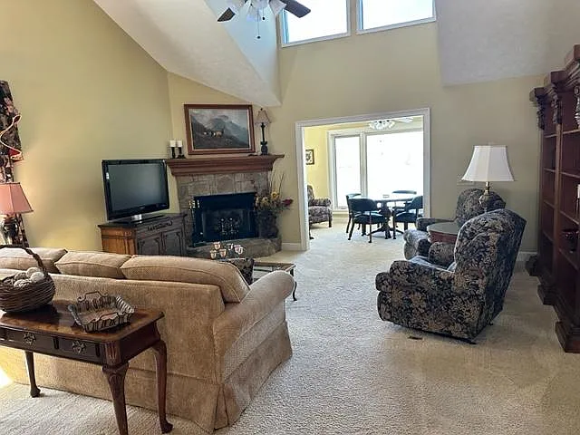 662 Waters Edge Cv — Photo 8