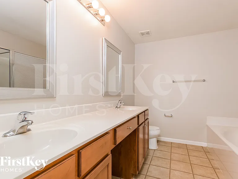 5522 Emerald Ridge Dr — Photo 11
