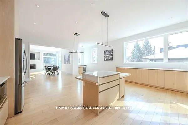 3279 Lakeshore Rd — Photo 24