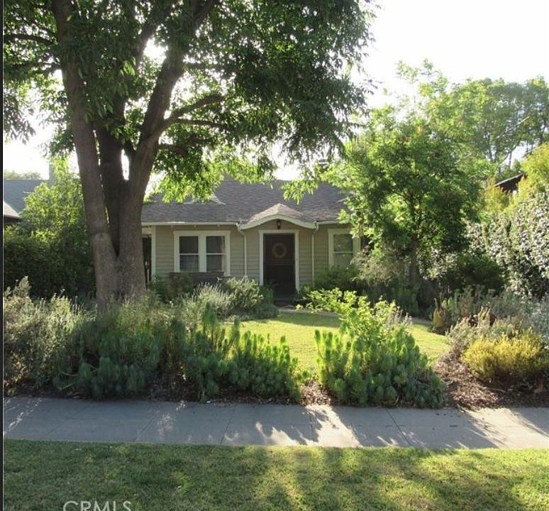 1st image of 742 N Mentor Ave