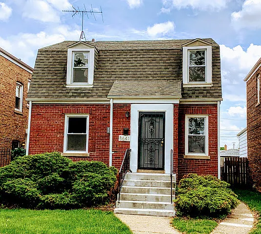 8641 S Michigan Ave photo 1