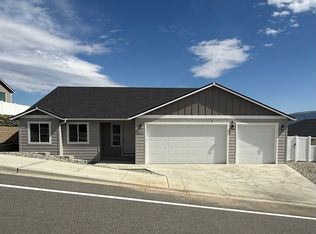 835 N Macaw Ave, East Wenatchee, WA 98802