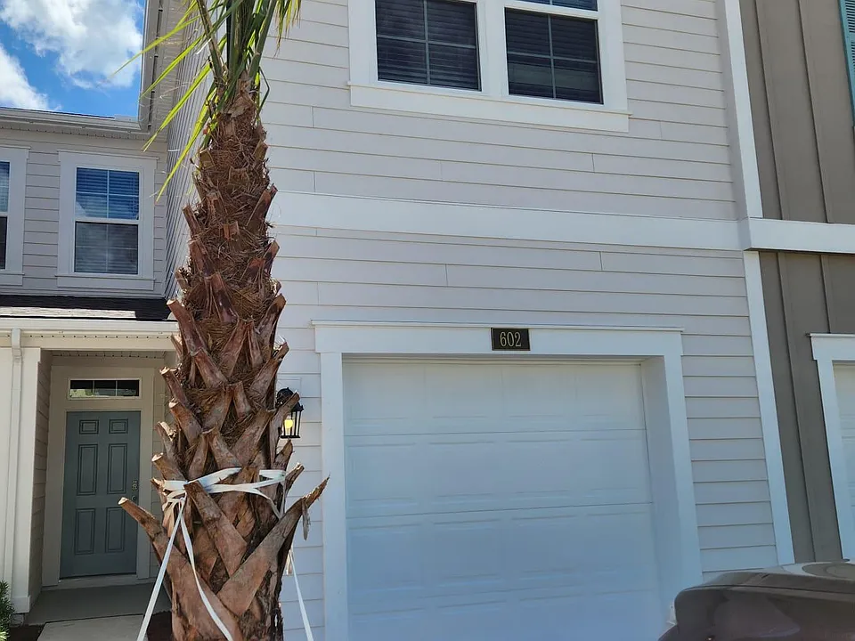 602 Coastline Way