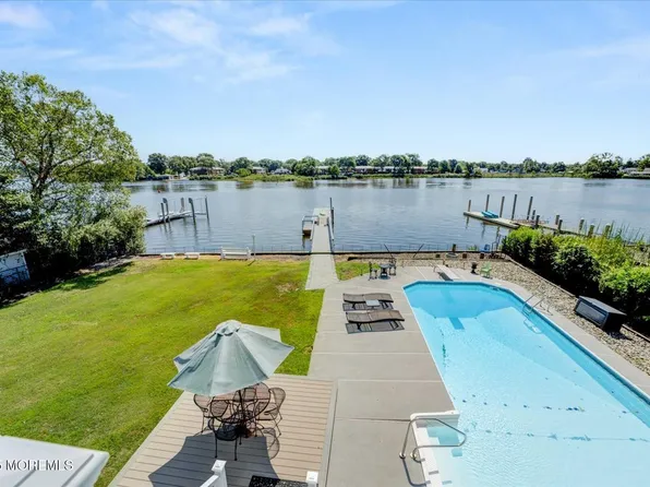 74 Seneca Pl, Oceanport, NJ 07757