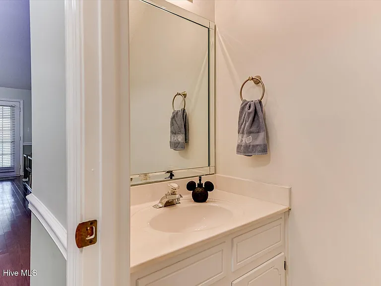 2528 Commons Trce — Photo 26