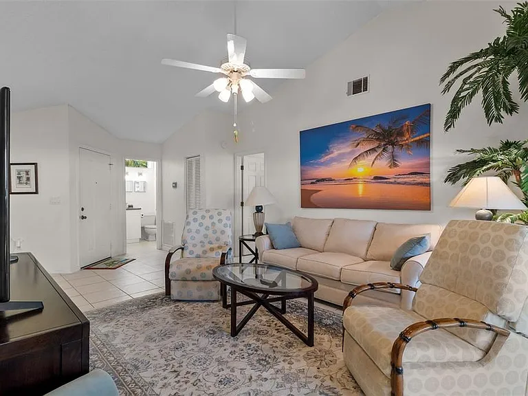 235 Southampton Ln #276 — Photo 4