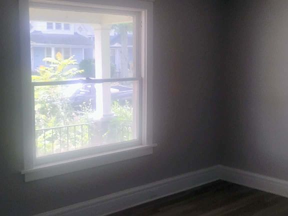 4th image of 2465 Lawton Ave