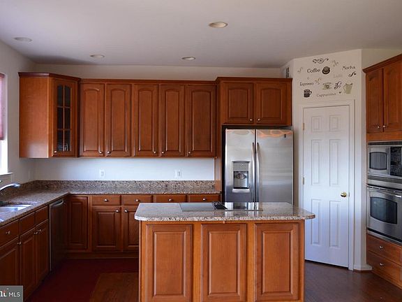 3rd image of 10780 Reynard Fox Ln