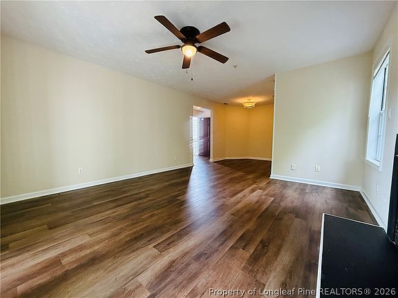 4th image of 349 Waterdown Dr APT 5