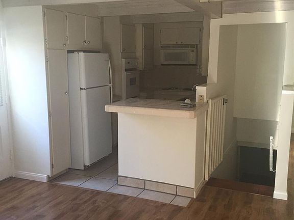 4th image of 8354 Winnetka Ave