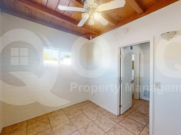 3566 E Kleindale Rd #D — Photo 9