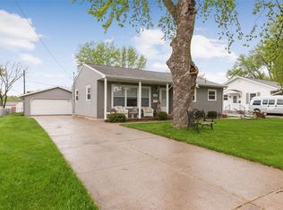 1030 30th St, Marion, IA 52302