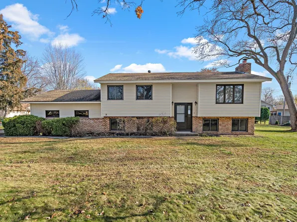 315 70th Ave N, Brooklyn Center, MN 55430