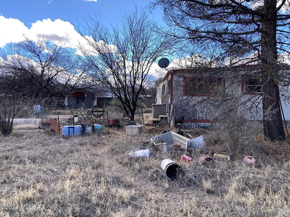 2nd image of 11 E Henderson Pl