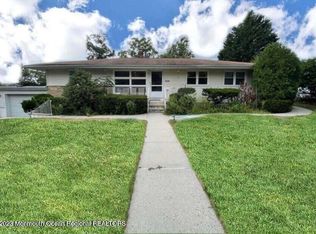 254 Garfield Ave, Oakhurst, NJ 07755