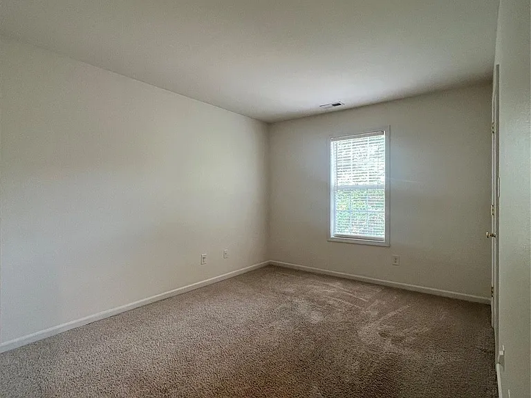 325 Ross Moore Ave — Photo 10