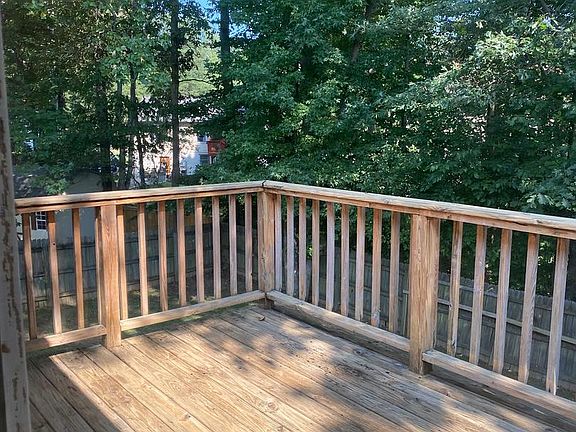 5th image of 4 Willingham Ct