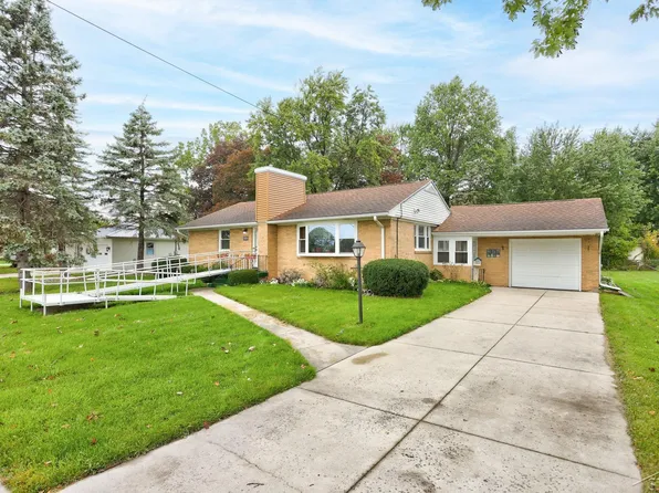 610 Tittabawassee Rd, Saginaw, MI 48604