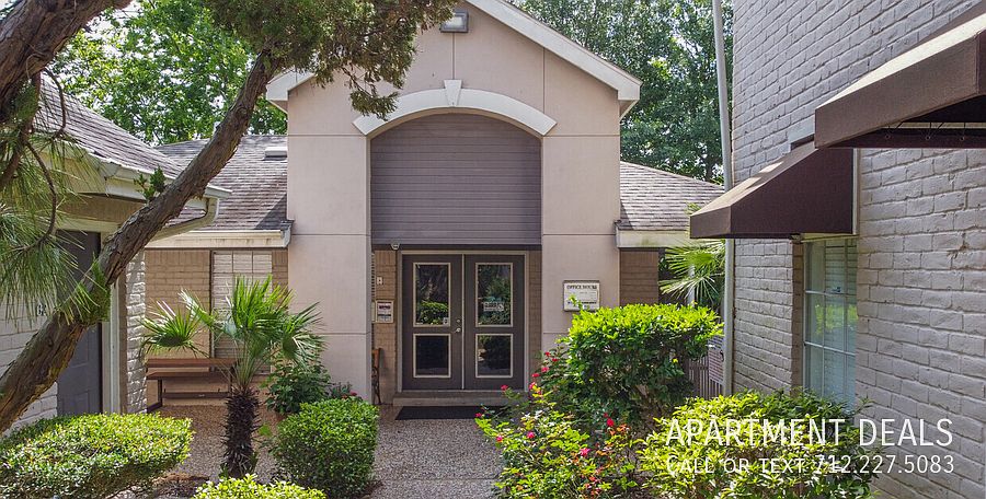 1st image of 17 Woodway Dr #1895