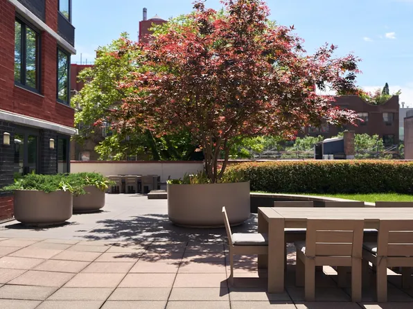 400 West 55th Street image 18 of 18