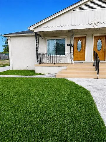 2 bed, 2.0 bath, 1100 sqft, $1,600 — Photo 2