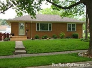 4001 39th St, Des Moines, IA 50310