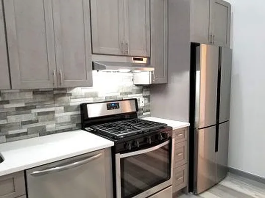 Rented by MCR Realty | media 47