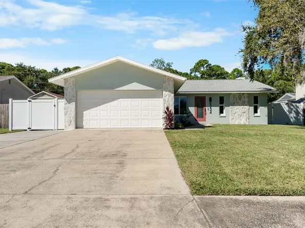 8224 Parkwood Blvd, Seminole, FL 33777