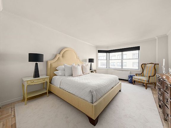 4th image of 8 E 83rd St #8G