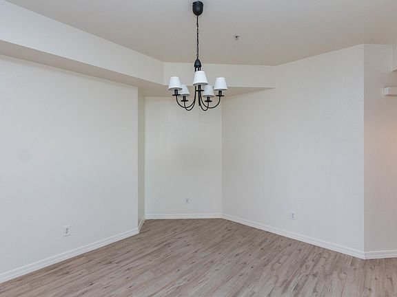 5th image of 1716 W Cortez St Unit 132