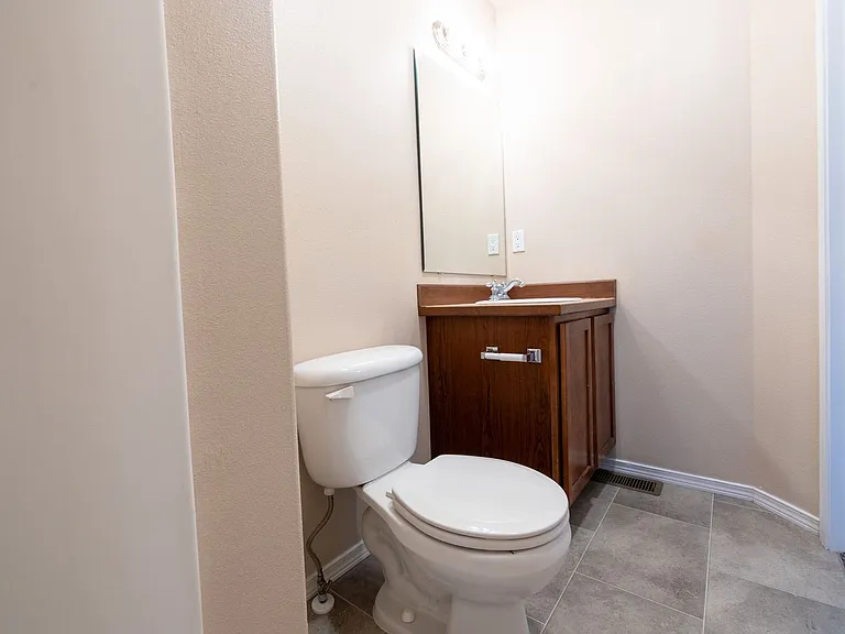 326 S Thierman Rd — Photo 23