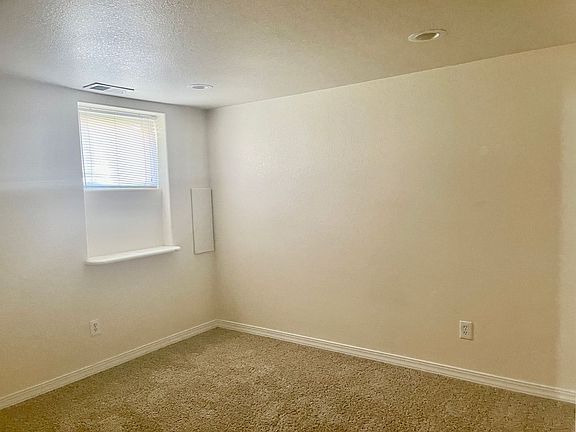 4th image of 1207 12th Ave #Basement