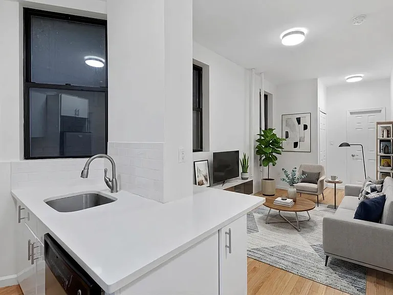 152 Columbus Ave #3S — Photo 2