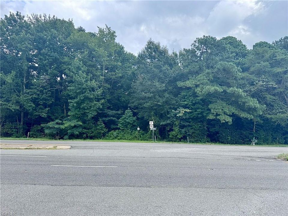 2nd image of 17 George Washington Memorial Hwy