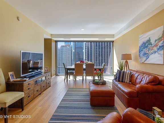 4th image of 240 E Illinois St APT 1707