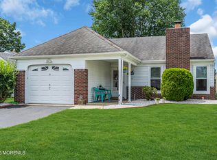 5 Oakham Row, Manchester, NJ 08759