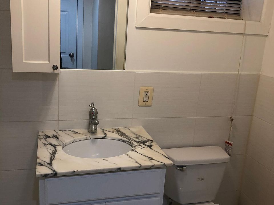 2nd image of 2043 E 52nd St APT 1