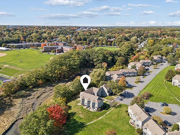 3rd image of 32 Back Cove Estates #32