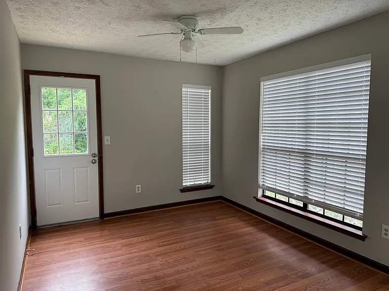 2343 Edge Ct — Photo 3