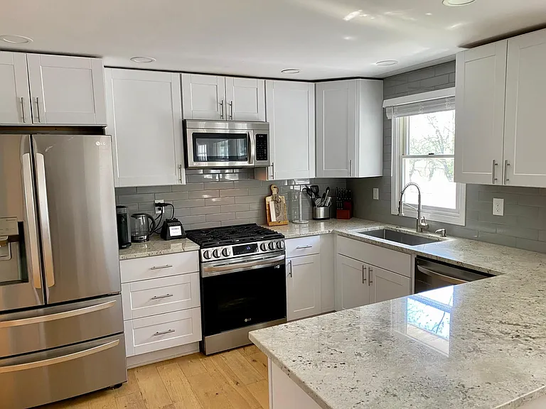 921 N 7th St — Photo 3